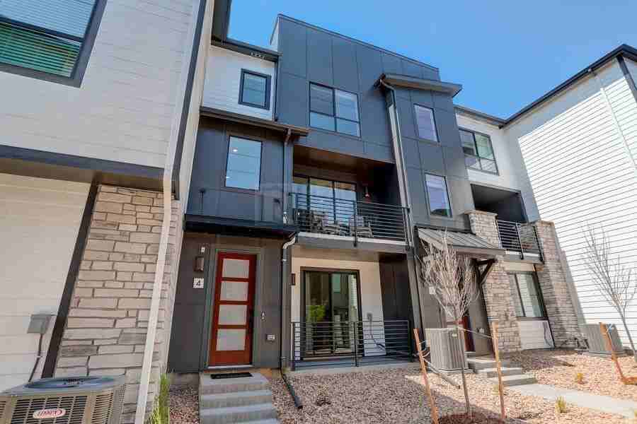 2064 S Holly St #4 - Photo 2 of 43