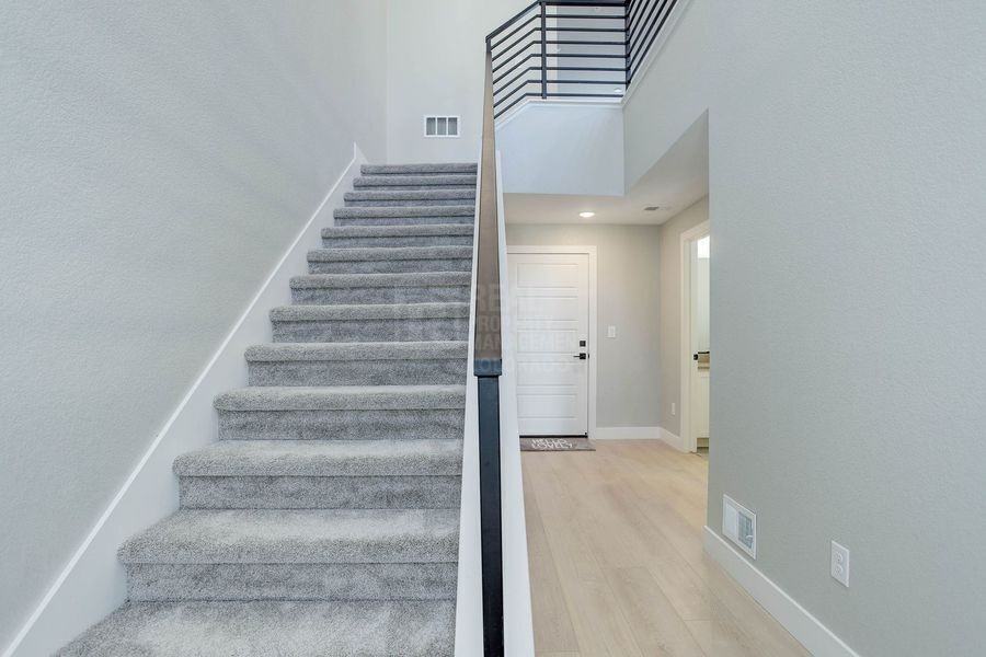 2064 S Holly St #4 - Photo 3 of 43