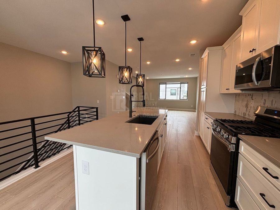 2064 S Holly St #4 - Photo 5 of 43