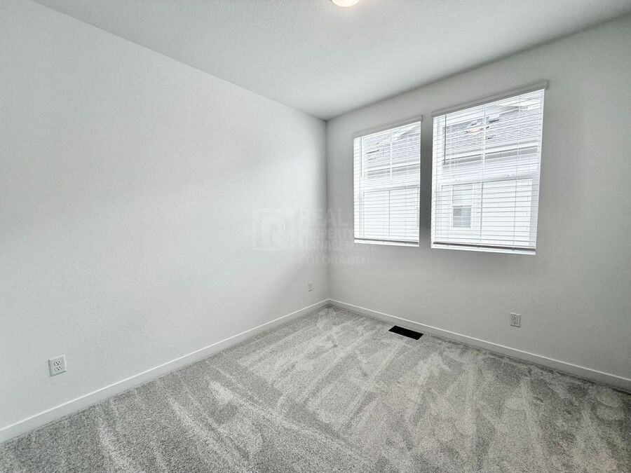 713 N Carrie St - Photo 7 of 14