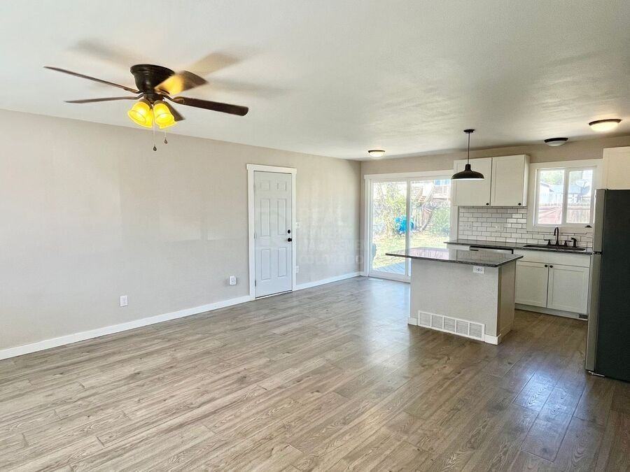 7402 Treasure Trail Cir - Photo 3 of 19