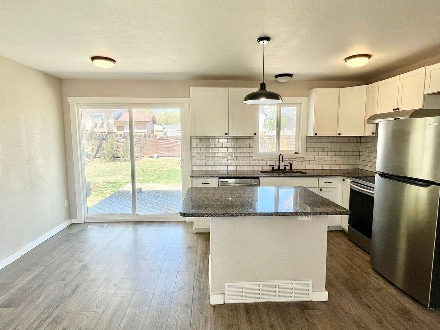 7402 Treasure Trail Cir - Photo 4 of 19