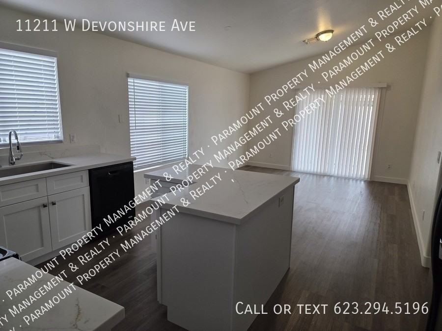 11211 W Devonshire Ave - Photo 7 of 27