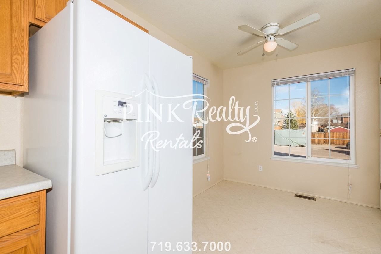 655 Legend Oak Dr - Photo 5 of 46