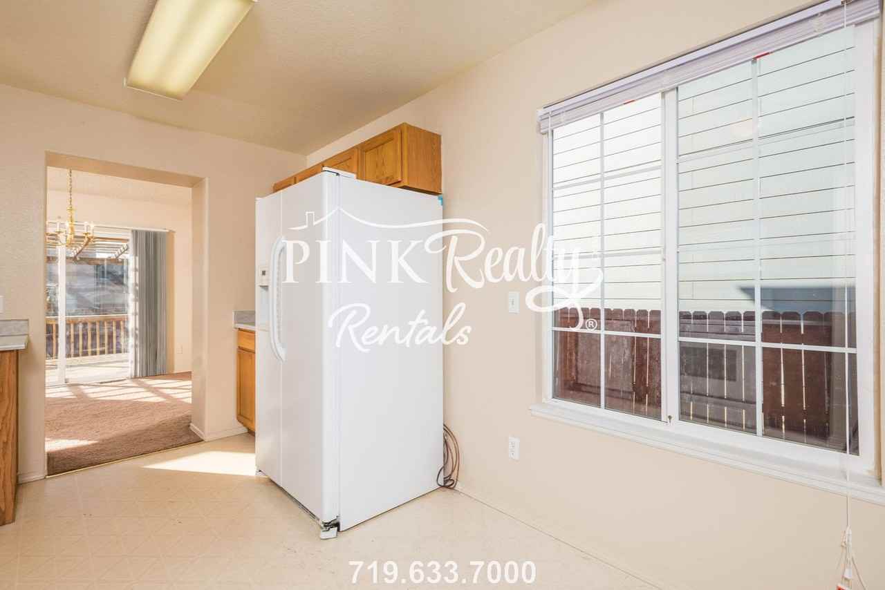 655 Legend Oak Dr - Photo 7 of 46