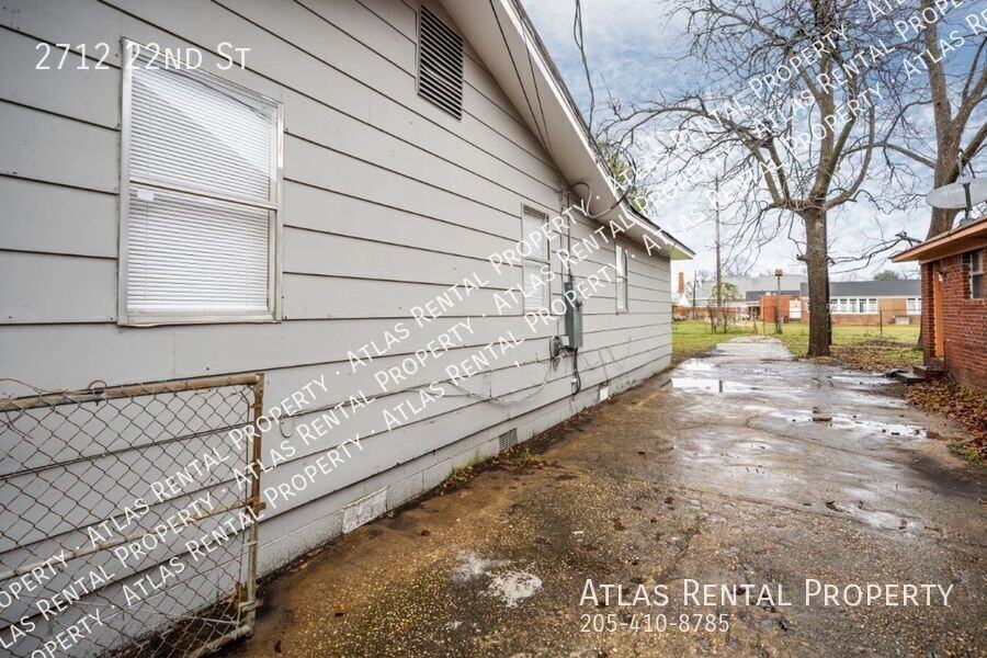 2712 22nd St - Photo 6 of 33