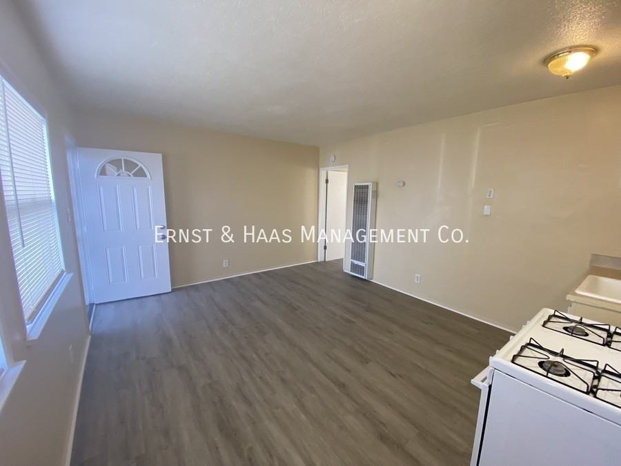 13812 Avalon Blvd #B - Photo 6 of 15