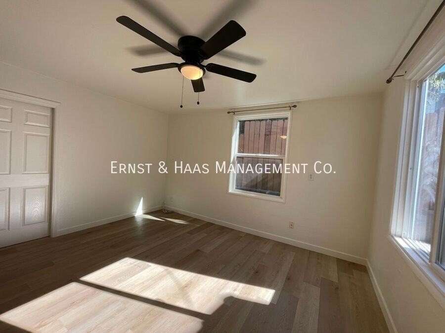 743 1/2 W 4th St - Photo 2 of 8