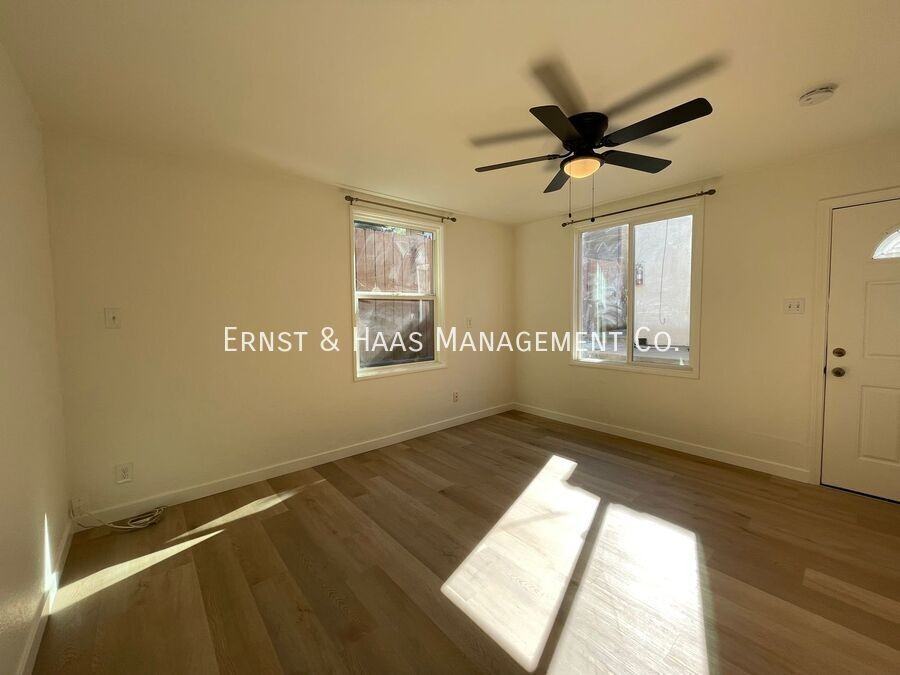 743 1/2 W 4th St - Photo 3 of 8