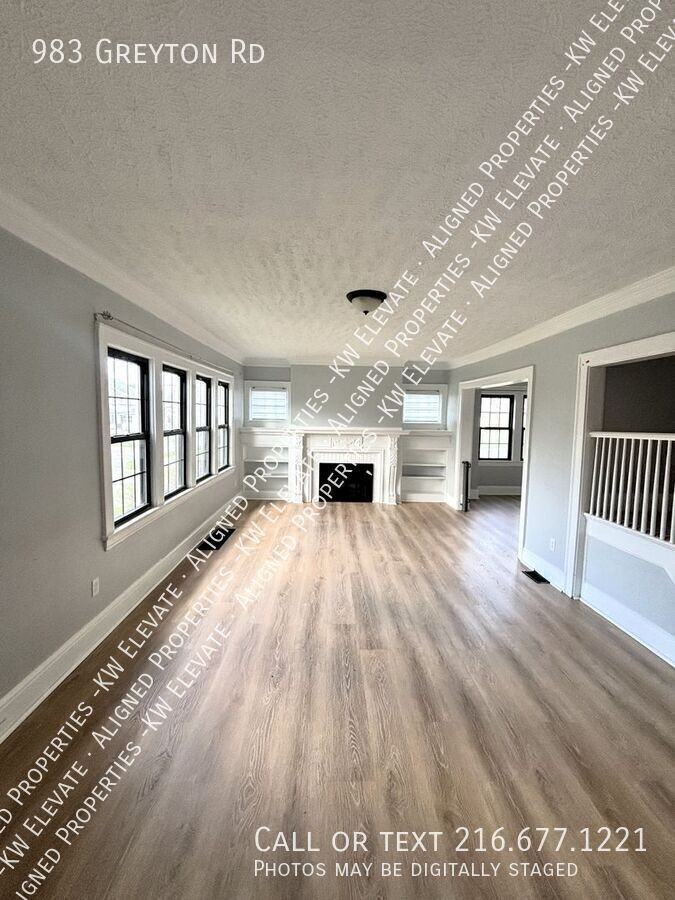 983 Greyton Rd - Photo 3 of 22
