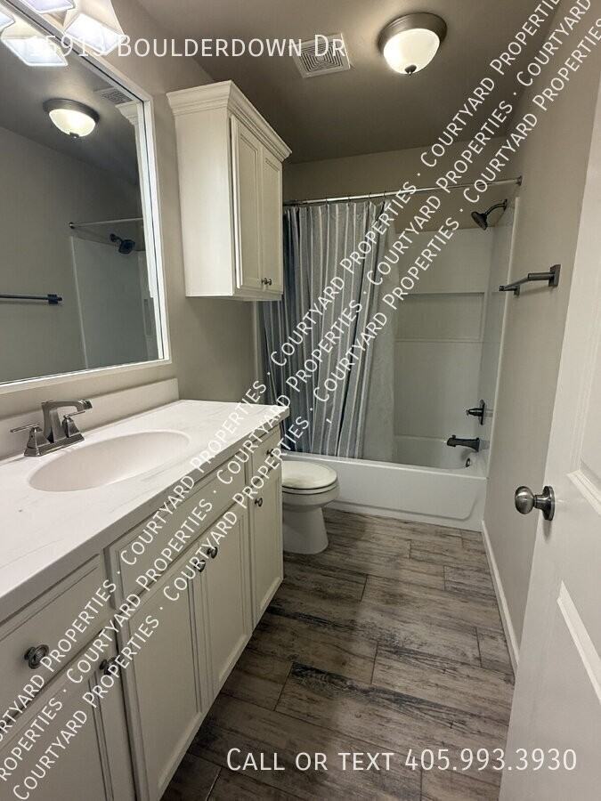 15913 Boulderdown Dr - Photo 5 of 24