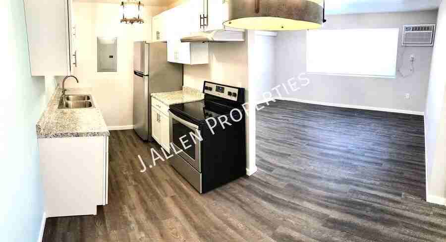 1807 Parker Cir #A - Photo 3 of 7