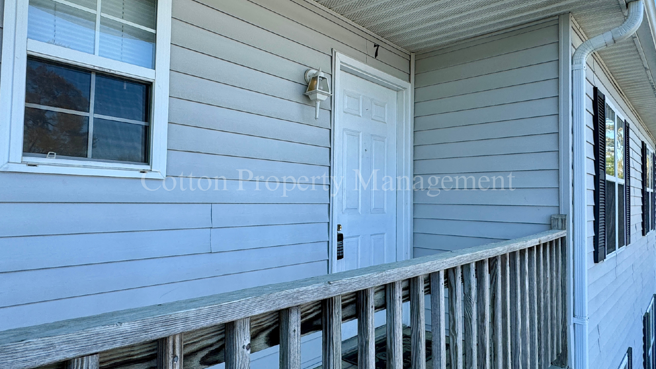 315 S Dudley St #7 - Photo 2 of 21