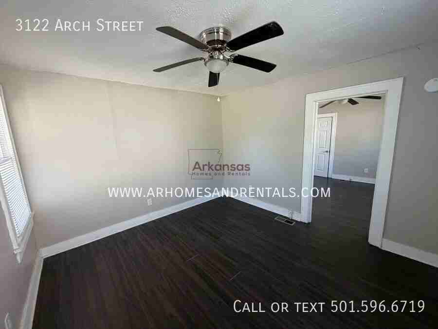 3122 S Arch St - Photo 3 of 11