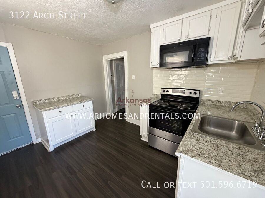 3122 S Arch St - Photo 4 of 11