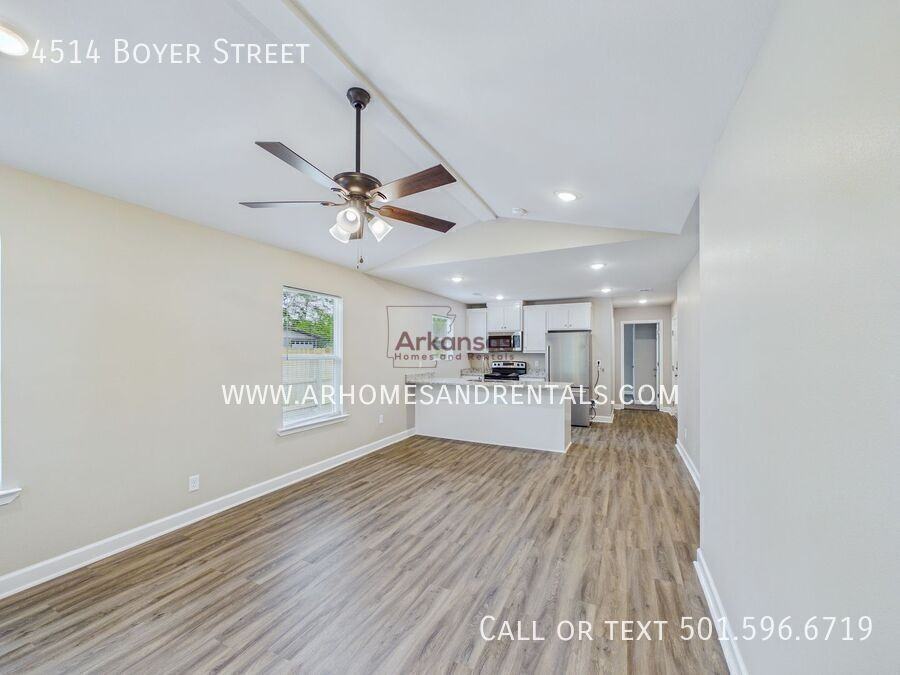 4514 Boyer St - Photo 3 of 12