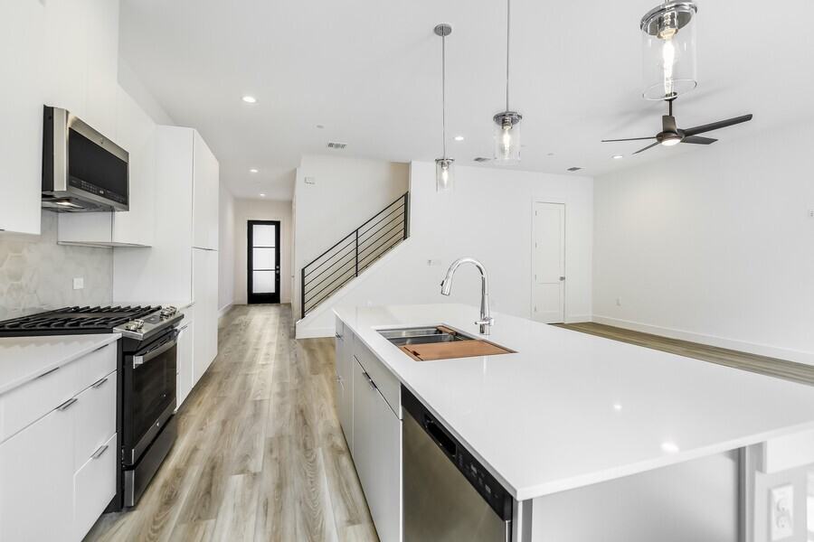 590 Old Mill Rd #117 - Photo 6 of 20