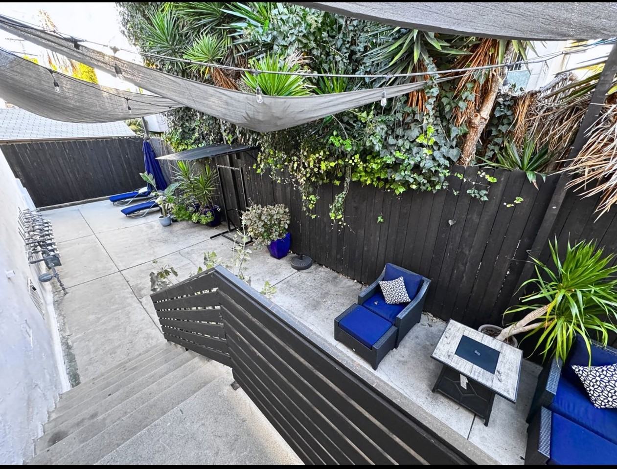 1330 N Martel Ave - Photo 7 of 17