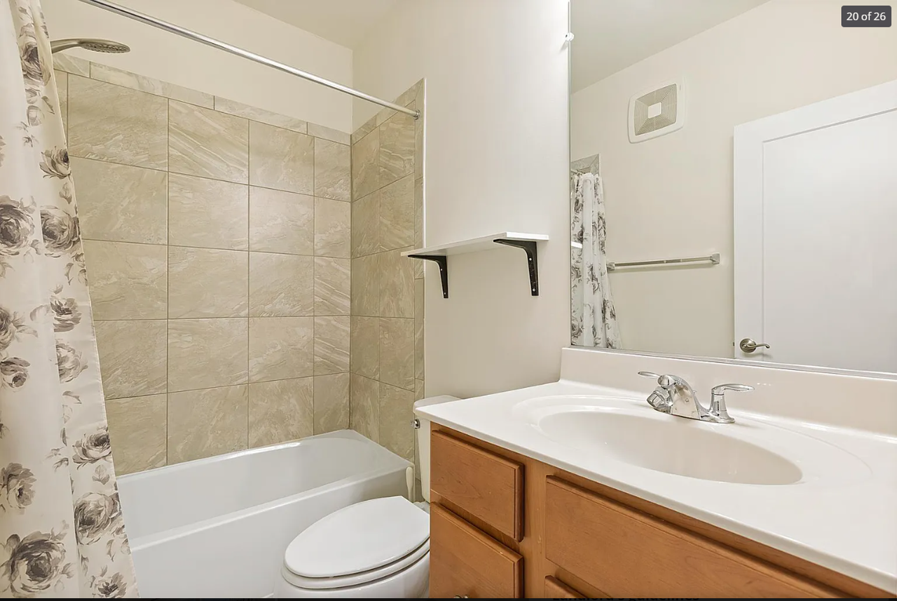 613 Herndon Pkwy #51 - Photo 2 of 20