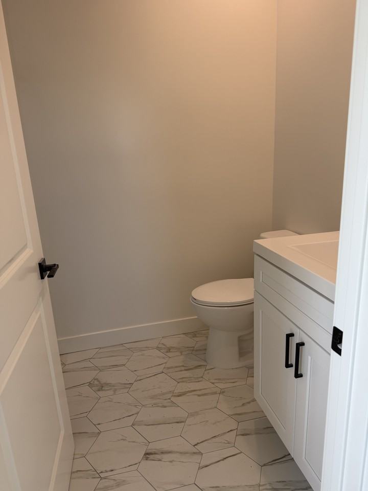 7538 Cozycroft Ave #NA - Photo 5 of 15