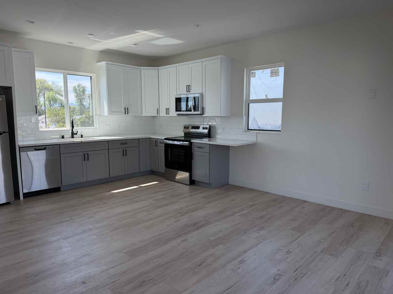 7538 Cozycroft Ave #NA - Photo 7 of 15