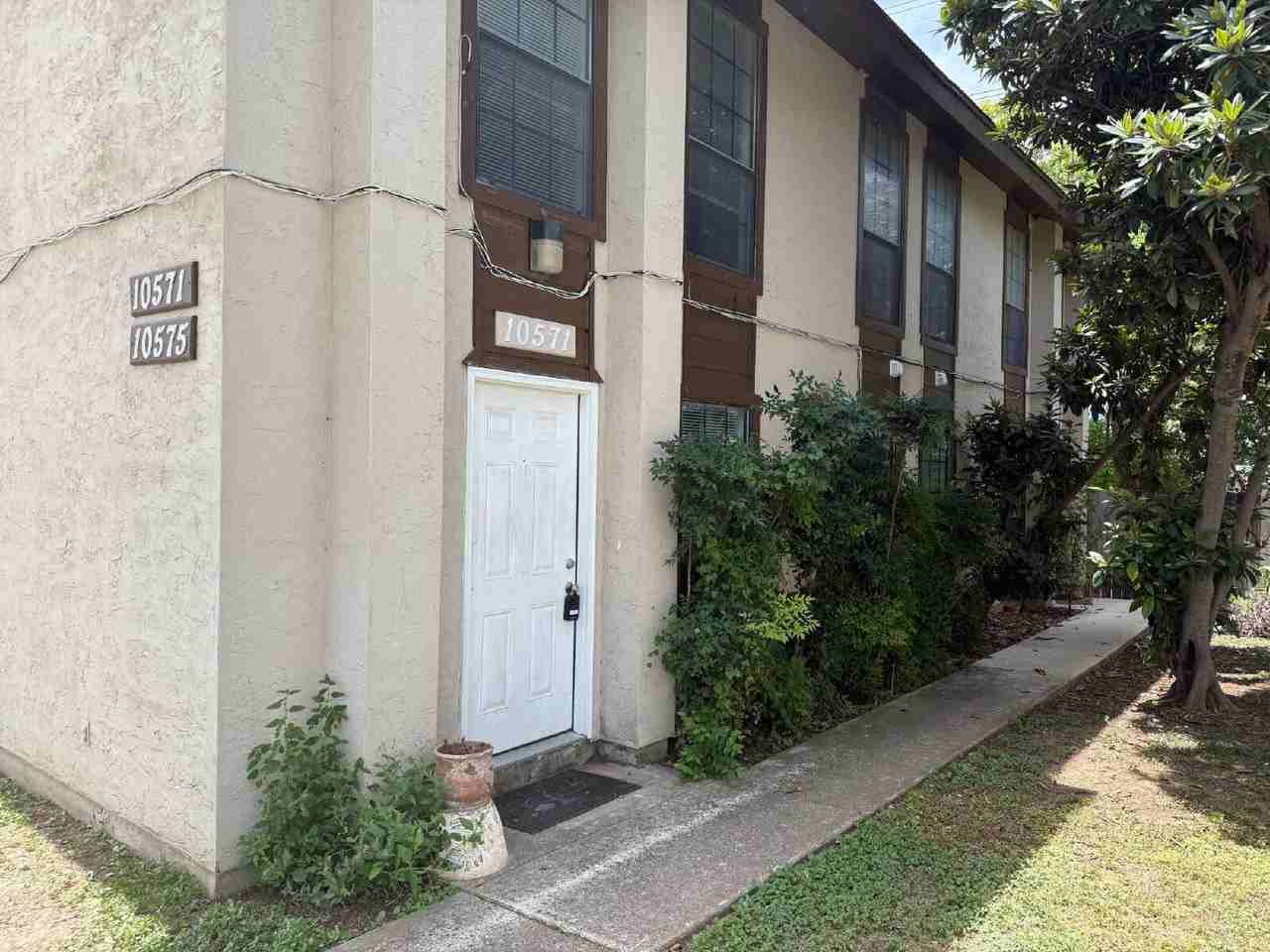 10571 Starcrest Dr - Photo 2 of 26