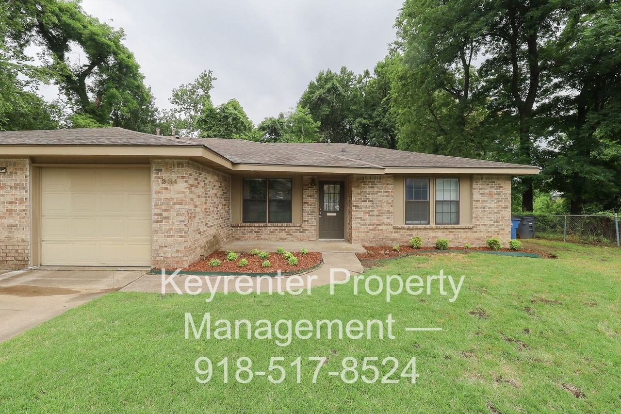 2114 S Birmingham Ct - Photo 3 of 25