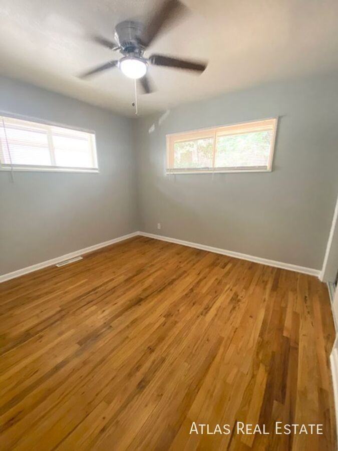 124 W Cheyenne Rd - Photo 7 of 11