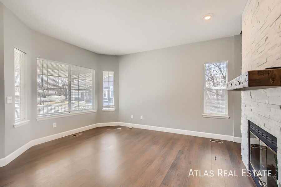 19155 E Molly Ave - Photo 3 of 14