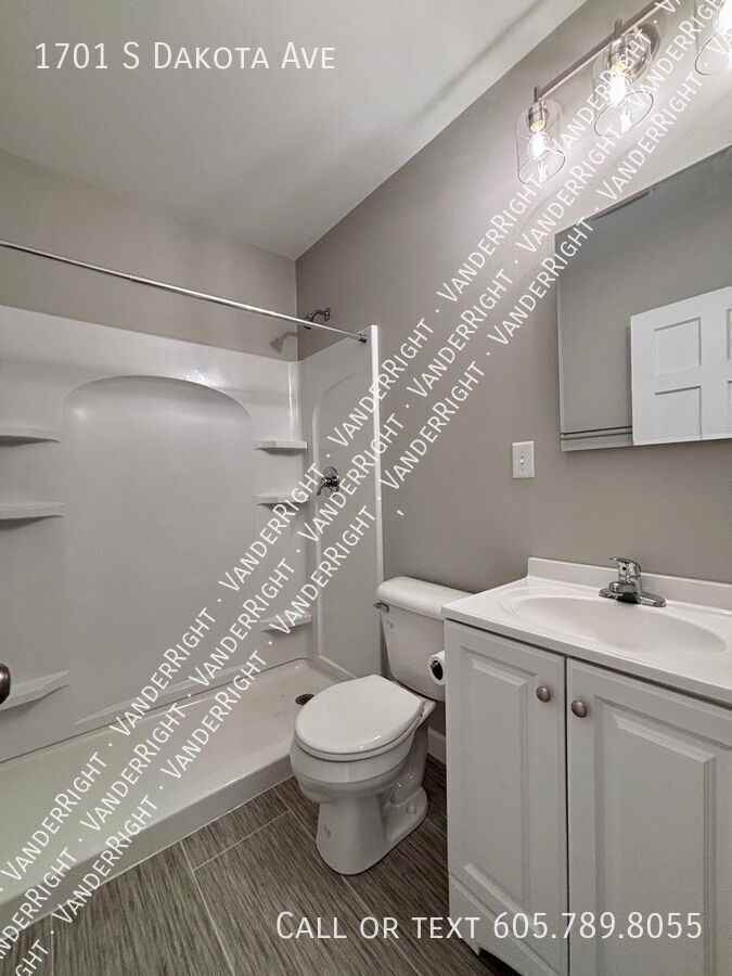 1701 S Dakota Ave - Photo 6 of 15