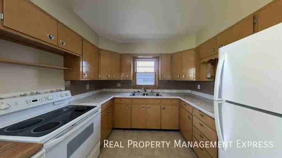 3116 S Lake Ave - Photo 7 of 22