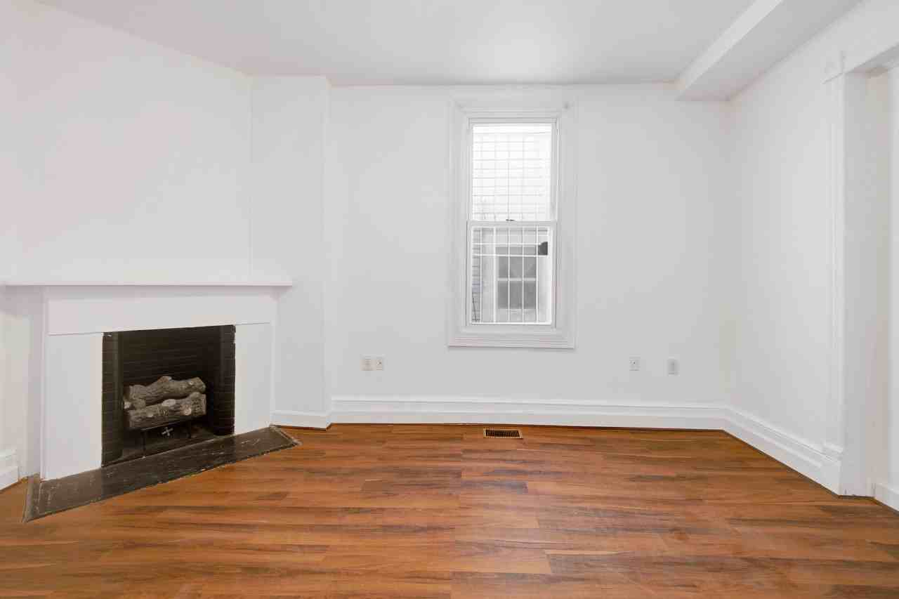739 Morton St Nw - Photo 3 of 18