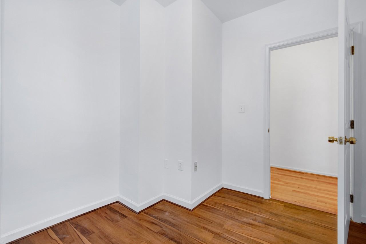 739 Morton St Nw - Photo 7 of 18