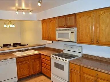 7275 S Gaylord St #B09 - Photo 3 of 15