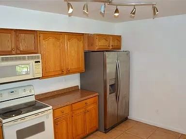 7275 S Gaylord St #B09 - Photo 6 of 15