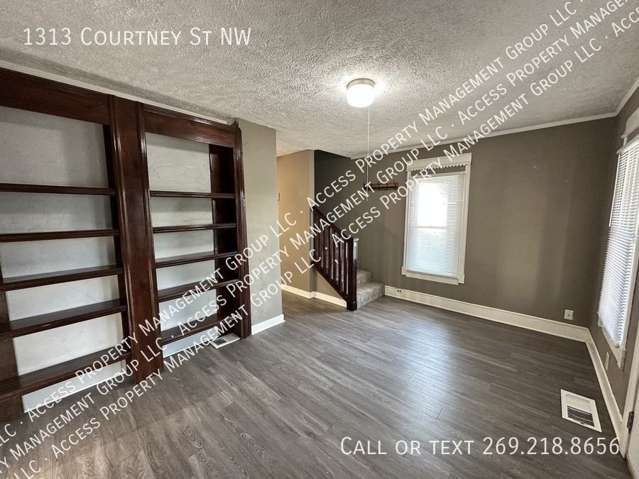 1313 Courtney St Nw - Photo 2 of 29