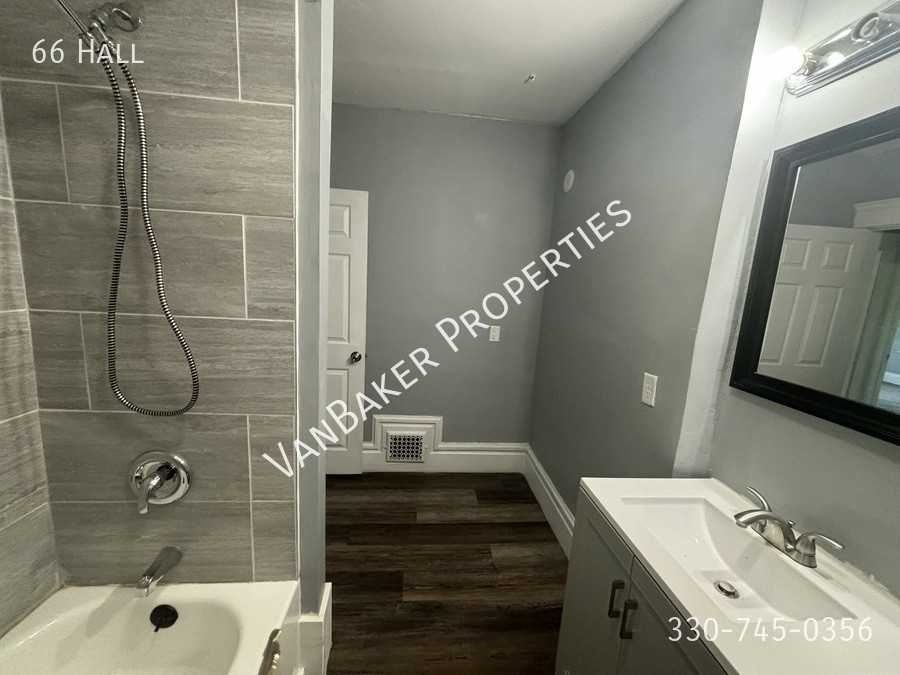 66 Hall St - Photo 2 of 17