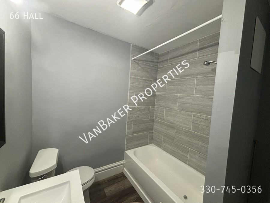 66 Hall St - Photo 7 of 17