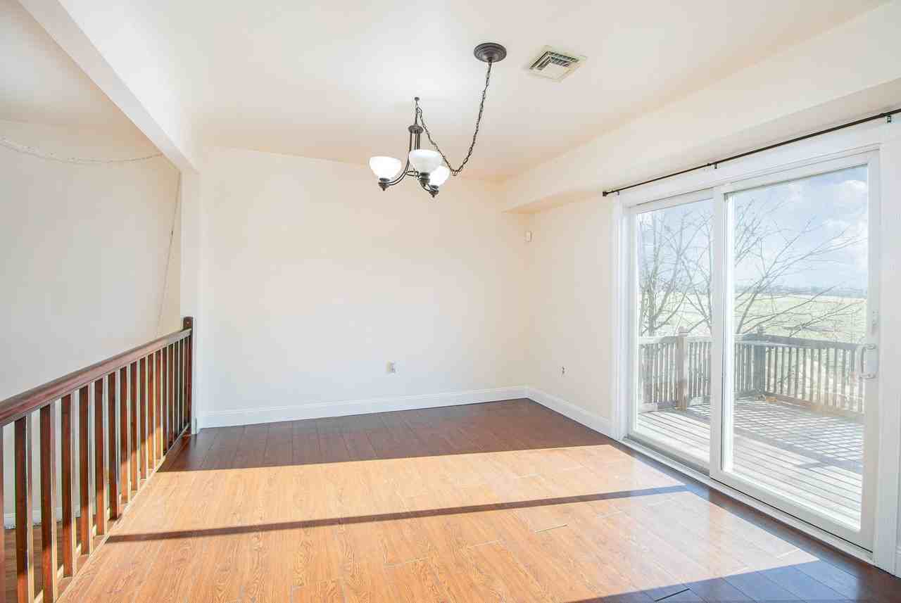 6280 Spring Knoll Dr - Photo 7 of 29