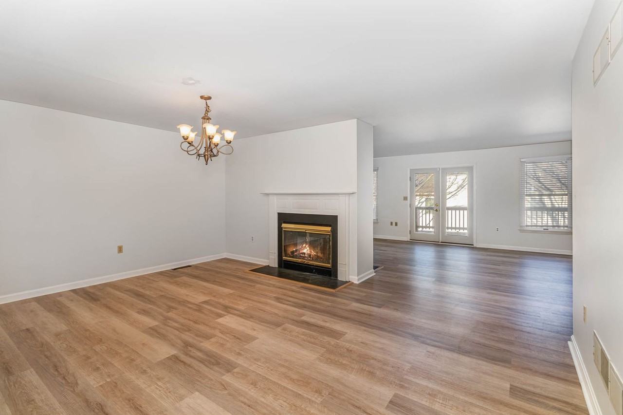 2039F Raleigh Rd - Photo 2 of 27