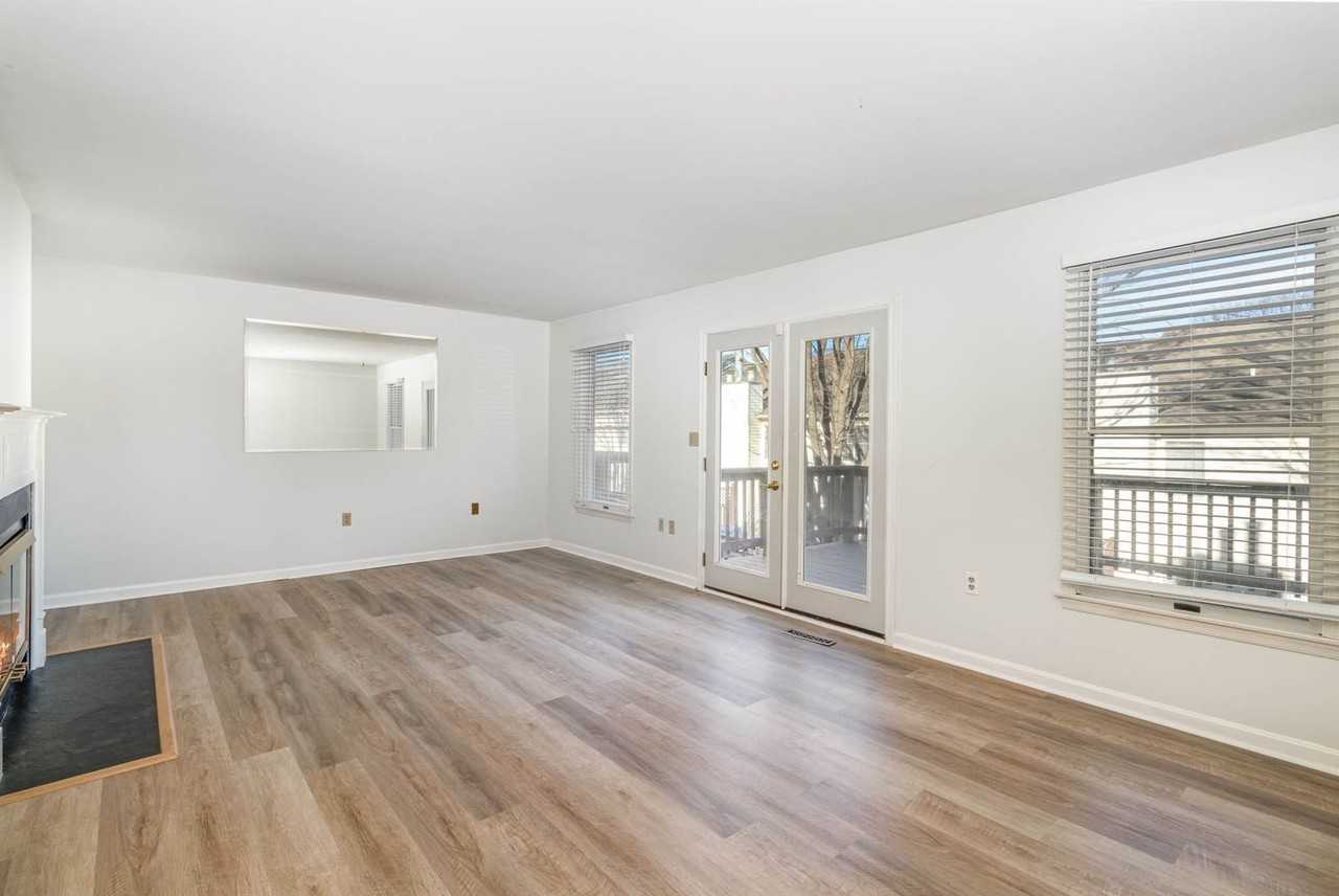 2039F Raleigh Rd - Photo 4 of 27