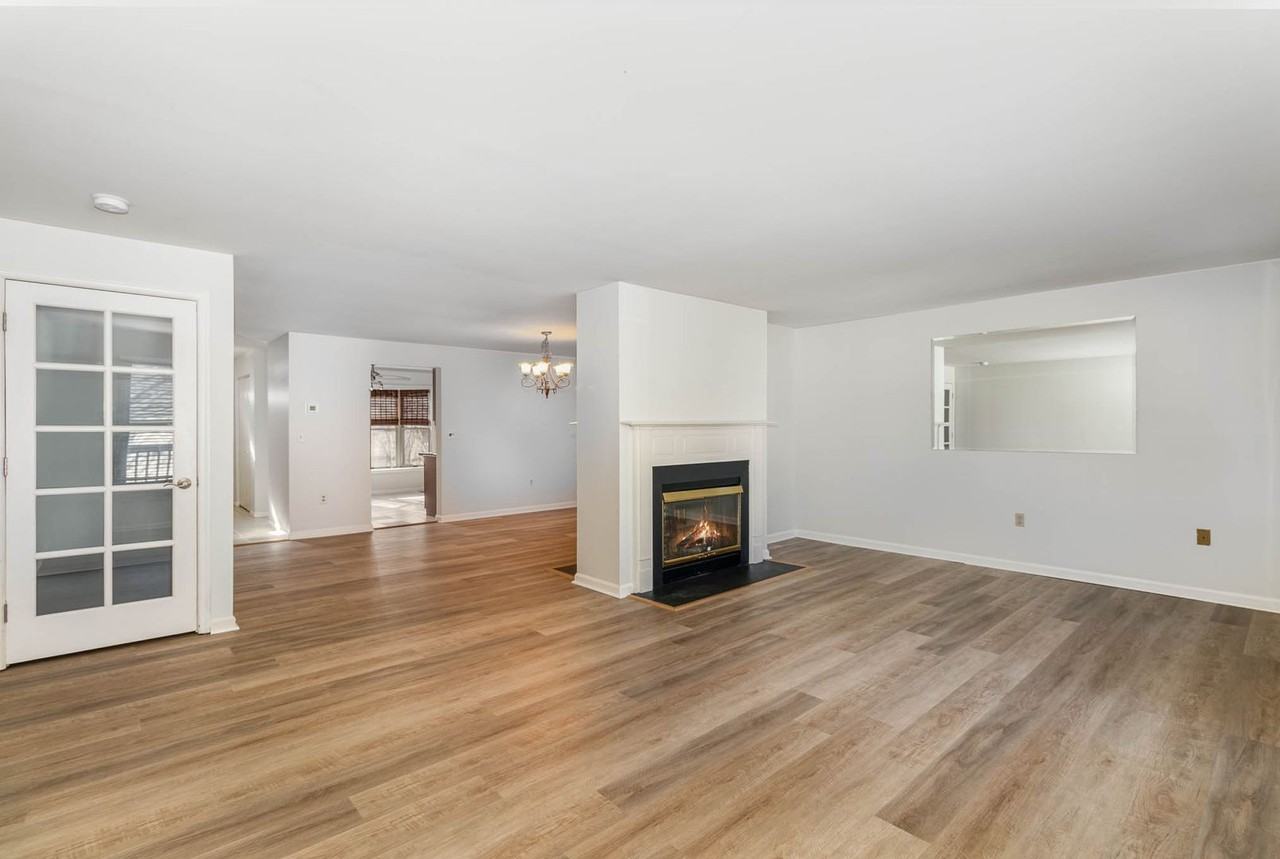 2039F Raleigh Rd - Photo 6 of 27