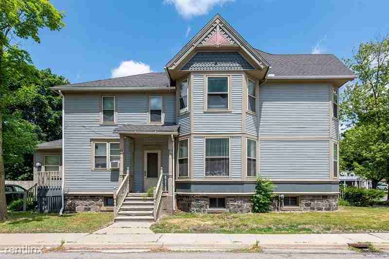 301 N Washington St - Photo 2 of 4