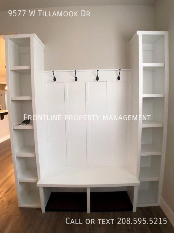 9577 W Tillamook Dr - Photo 4 of 19