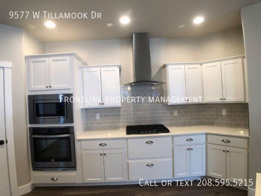 9577 W Tillamook Dr - Photo 7 of 19