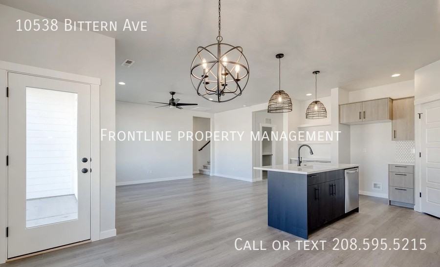 10538 W Bittern St - Photo 2 of 12