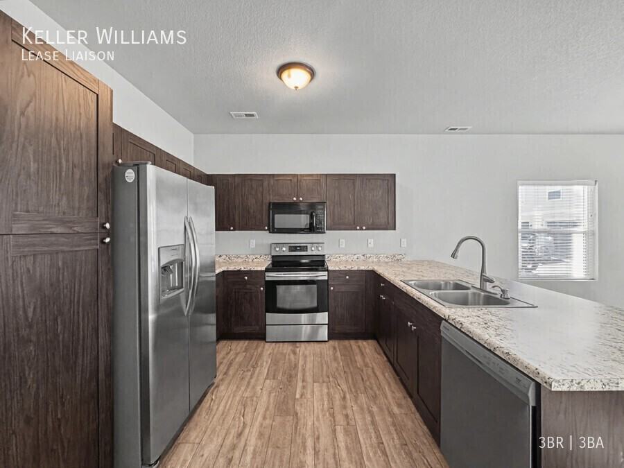 4668 Ports Down Ln - Photo 4 of 21