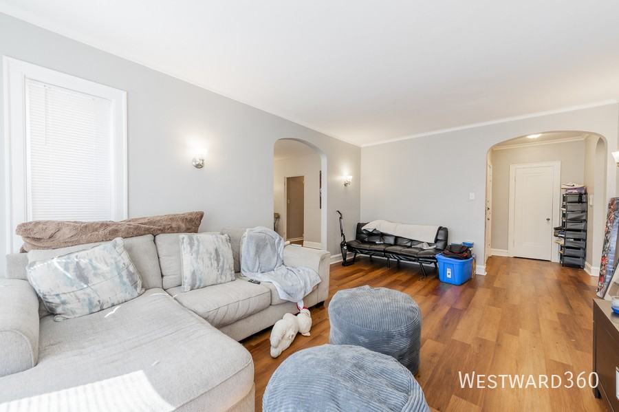 2134 W Arthur Ave #2S - Photo 4 of 15