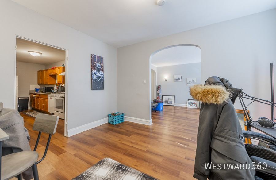 2134 W Arthur Ave #2S - Photo 7 of 15