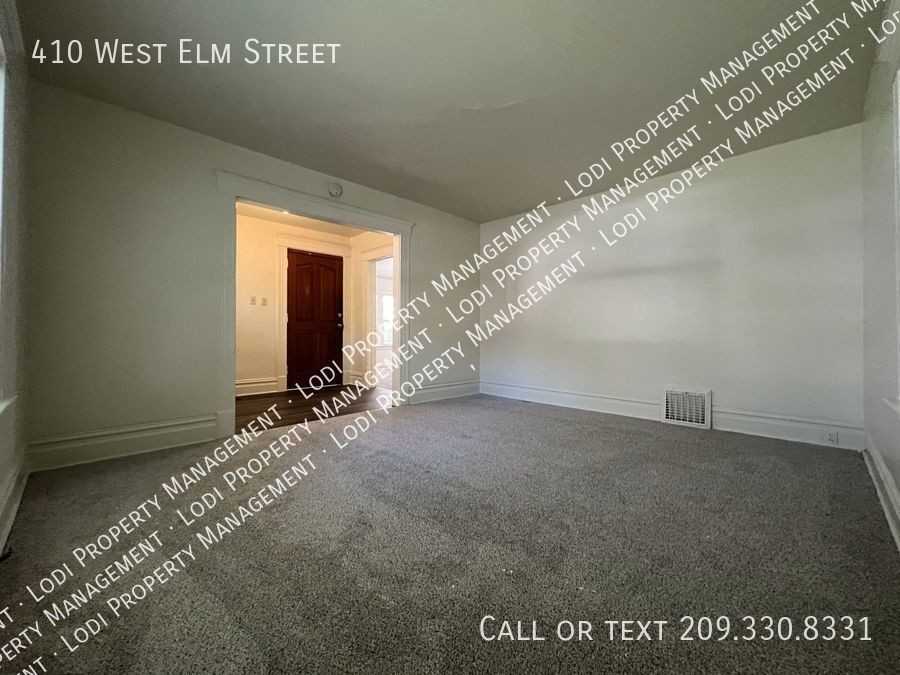 410 W Elm St - Photo 4 of 35